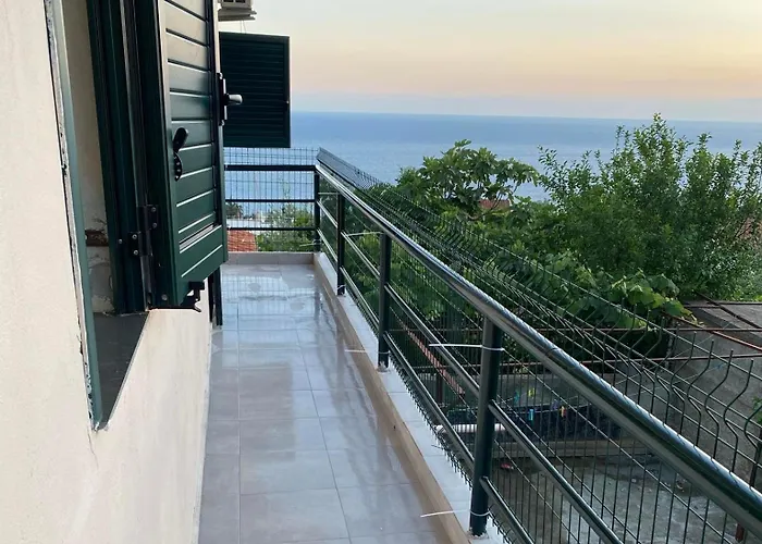 Holiday Apartments Dhermi 公寓